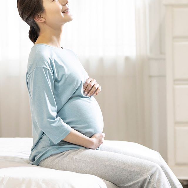 Phụ nữ mang thai cần nguồn nước sạch và tinh khiết mỗi ngày